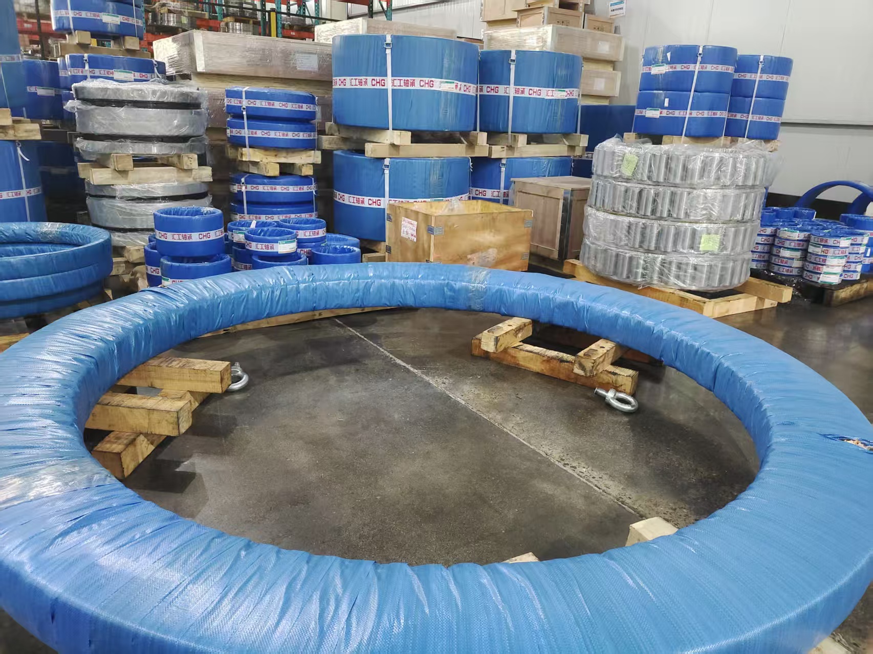 Four-Point Contact Ball Slewing Bearing.jpg